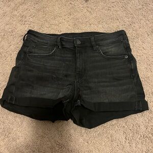Women’s black American eagle Jean shorts